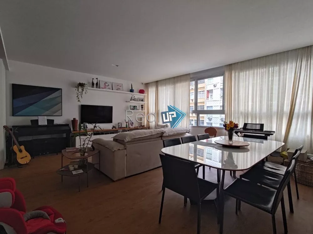 Apartamento à venda com 3 quartos, 135m² - Foto 1