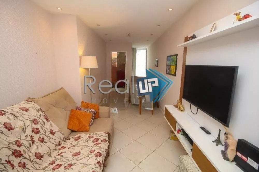 Apartamento à venda com 2 quartos, 70m² - Foto 1