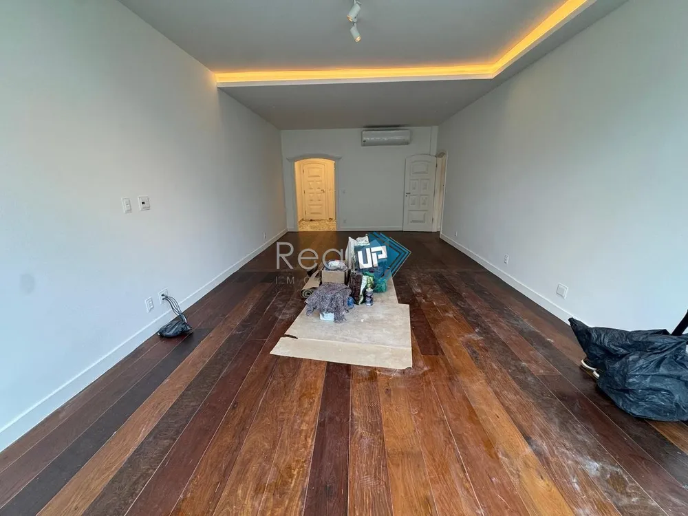 Apartamento, 3 quartos, 135 m² - Foto 2