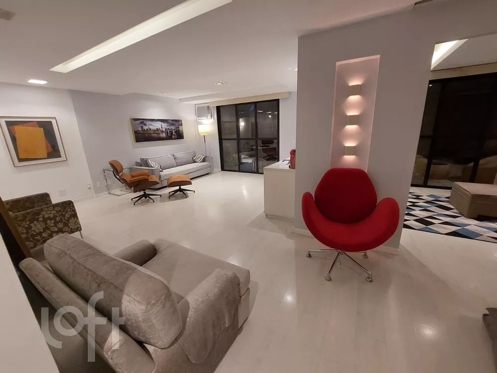 Apartamento à venda com 3 quartos, 183m² - Foto 3