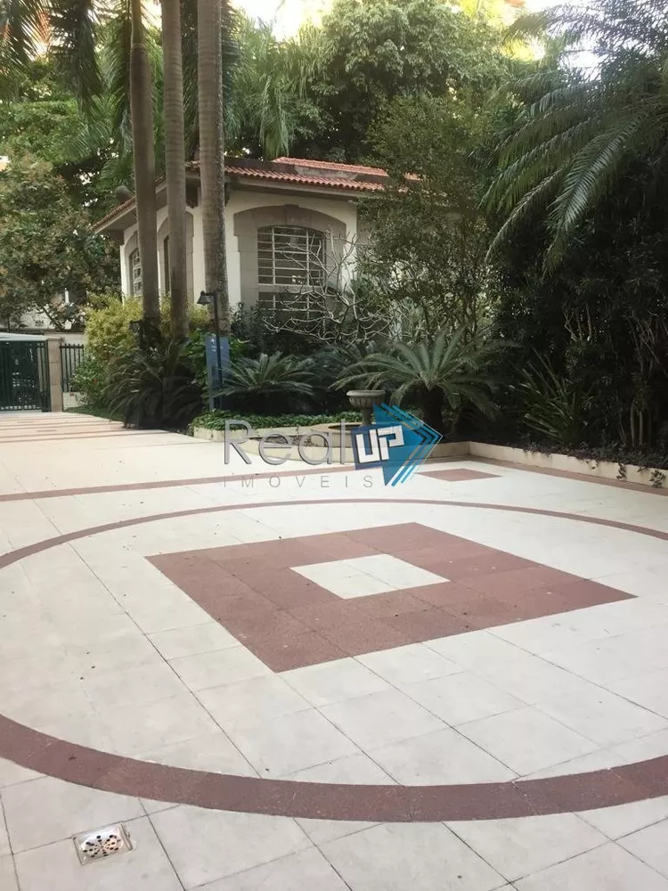Apartamento, 3 quartos, 156 m² - Foto 2
