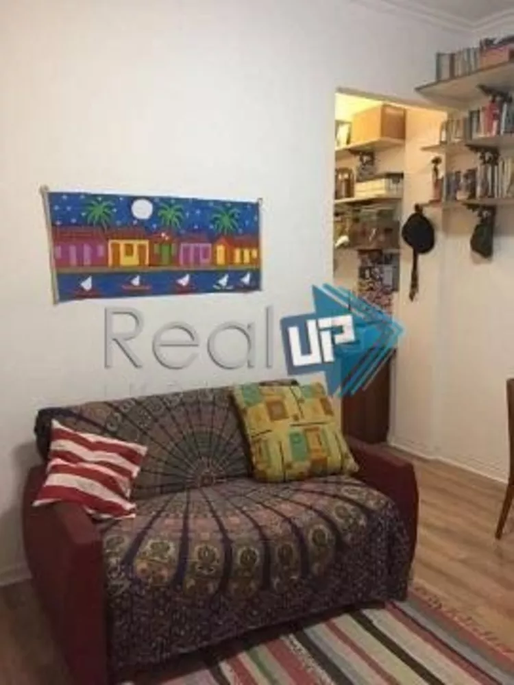 Apartamento à venda com 1 quarto, 38m² - Foto 3