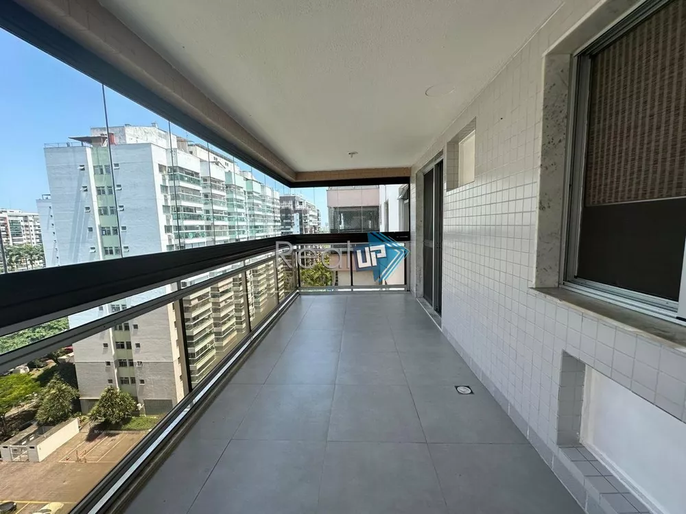 Apartamento à venda com 2 quartos, 81m² - Foto 2