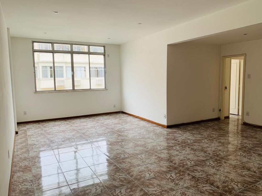 Apartamento à venda com 4 quartos, 170m² - Foto 2