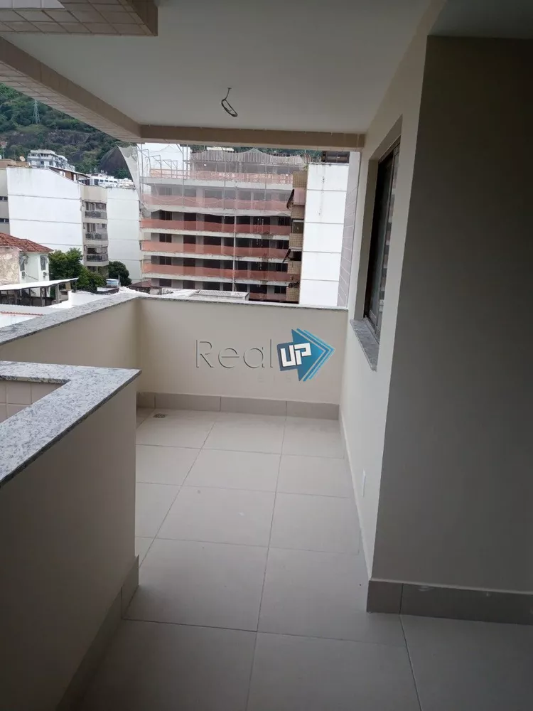 Apartamento à venda com 2 quartos, 80m² - Foto 2