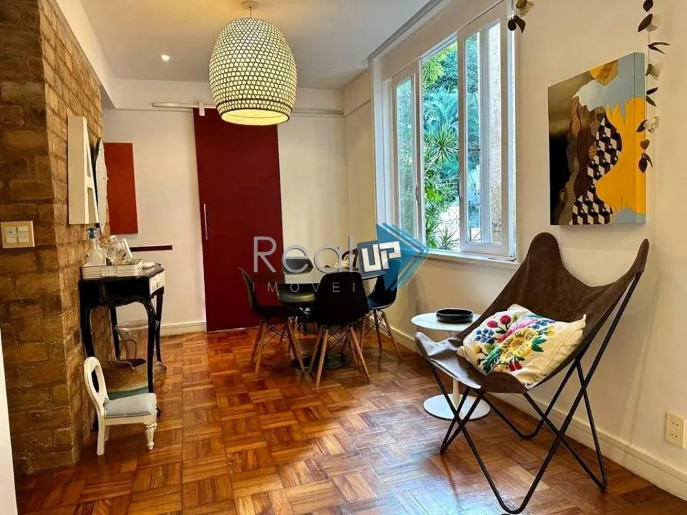 Apartamento à venda com 3 quartos, 104m² - Foto 1