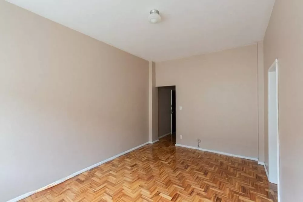 Apartamento à venda com 3 quartos, 87m² - Foto 4