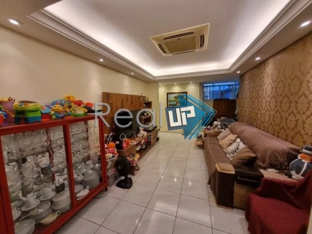 Apartamento à venda com 3 quartos, 107m² - Foto 2