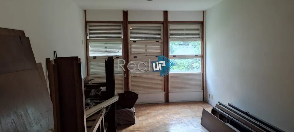 Apartamento à venda com 3 quartos, 135m² - Foto 3