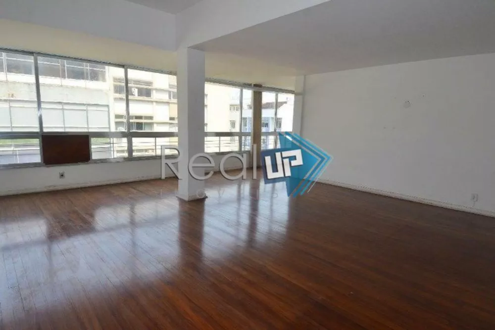 Apartamento à venda com 3 quartos, 156m² - Foto 3