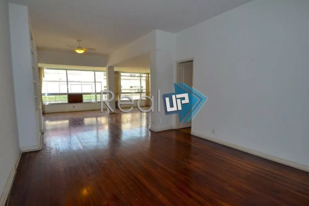 Apartamento à venda com 3 quartos, 156m² - Foto 2