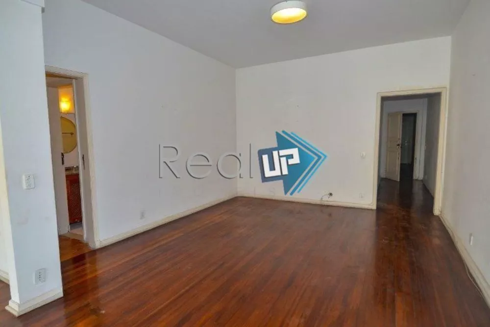 Apartamento à venda com 3 quartos, 156m² - Foto 7