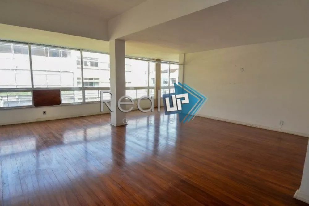 Apartamento à venda com 3 quartos, 156m² - Foto 1