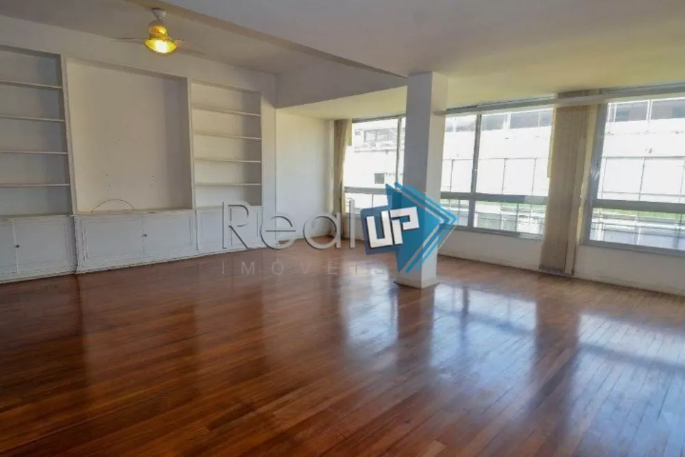 Apartamento à venda com 3 quartos, 156m² - Foto 4