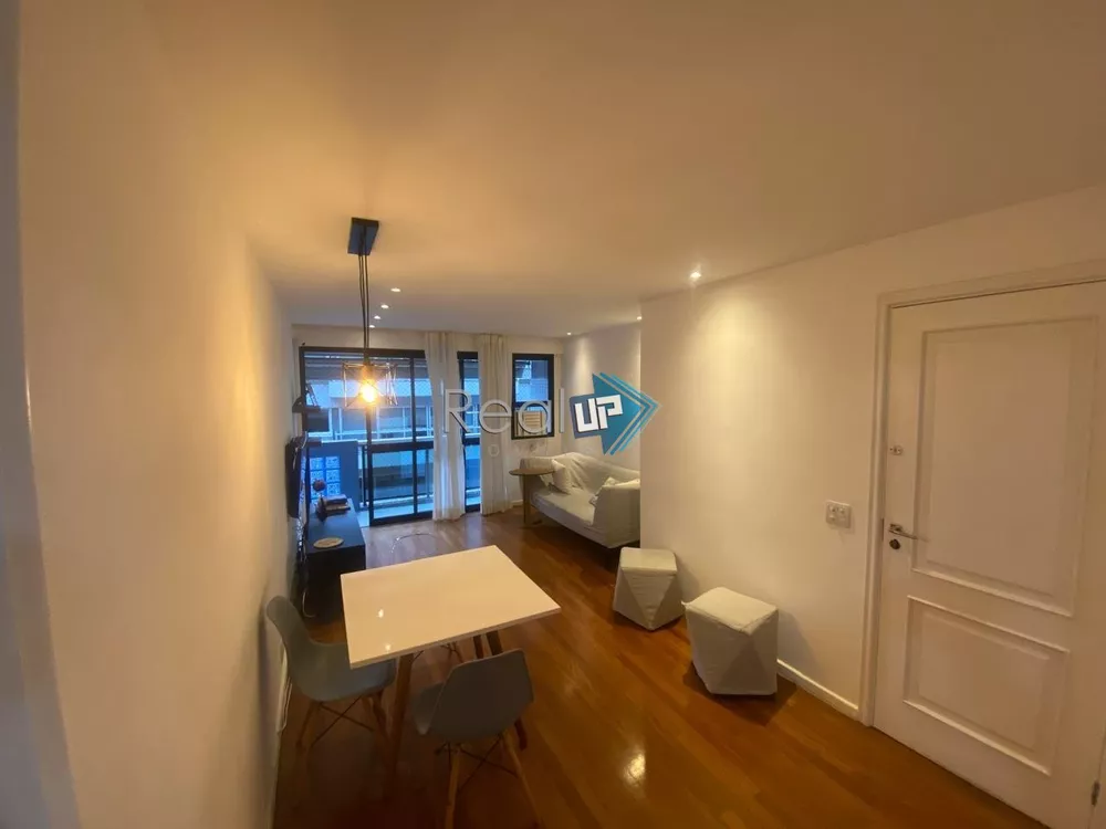 Apartamento à venda com 3 quartos, 116m² - Foto 2