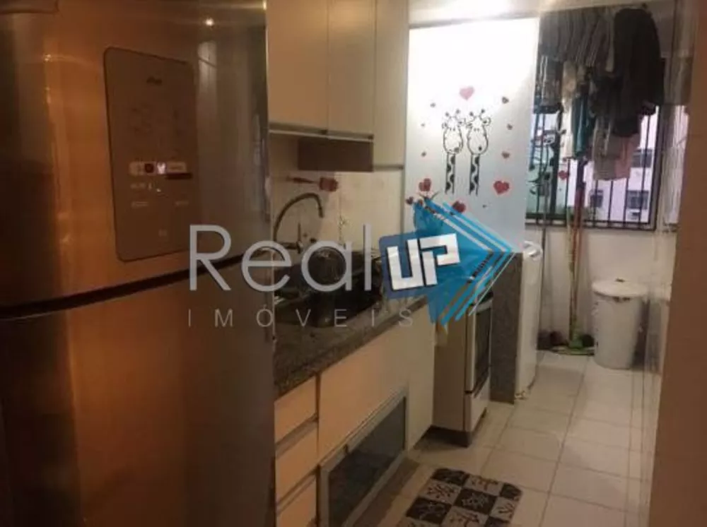 Apartamento à venda com 3 quartos, 83m² - Foto 2