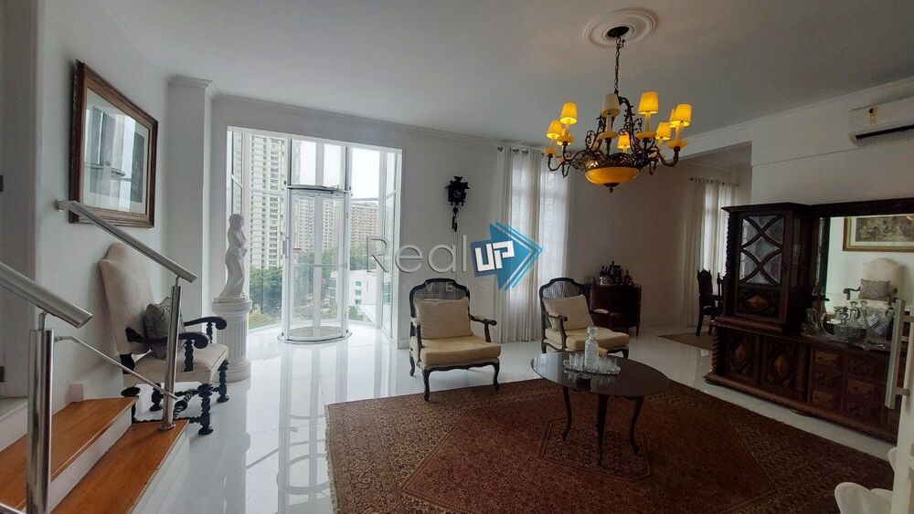 Casa à venda com 9 quartos, 1423m² - Foto 8