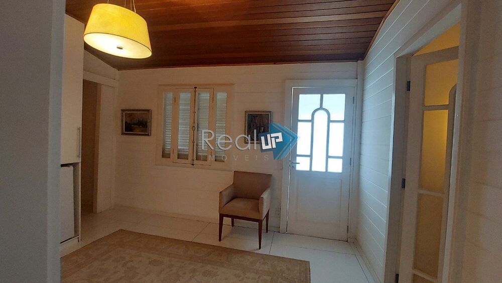 Casa à venda com 9 quartos, 1423m² - Foto 16