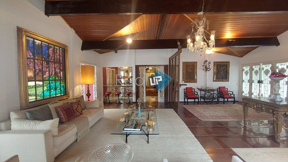 Casa à venda com 9 quartos, 1423m² - Foto 12