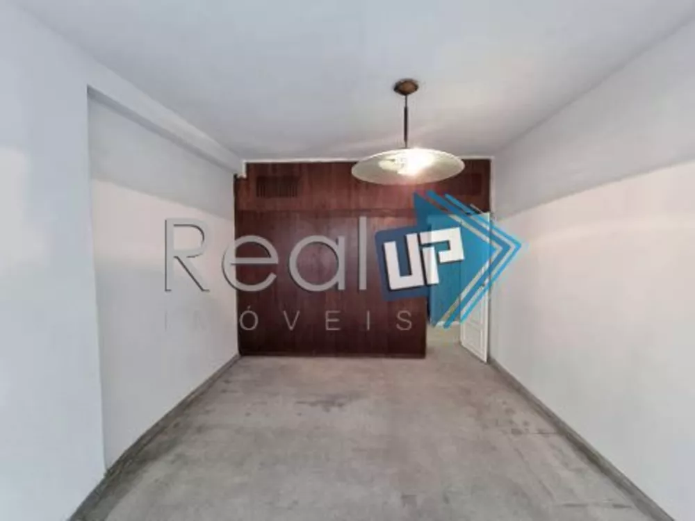 Apartamento à venda com 3 quartos, 220m² - Foto 11