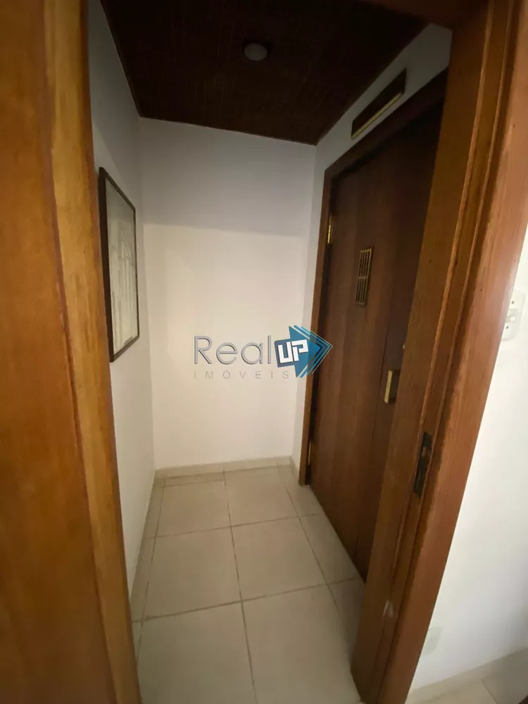 Apartamento à venda com 3 quartos, 156m² - Foto 7