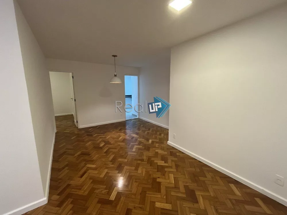 Apartamento à venda com 4 quartos, 125m² - Foto 2