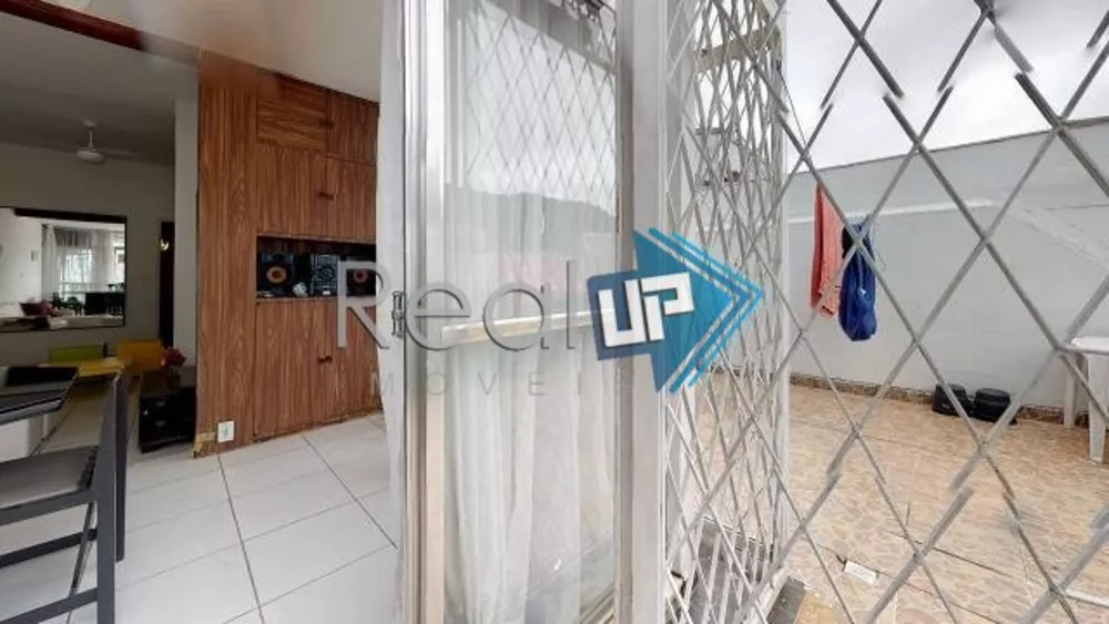 Cobertura à venda com 3 quartos, 240m² - Foto 4