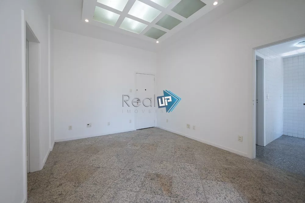 Apartamento à venda com 3 quartos, 85m² - Foto 3