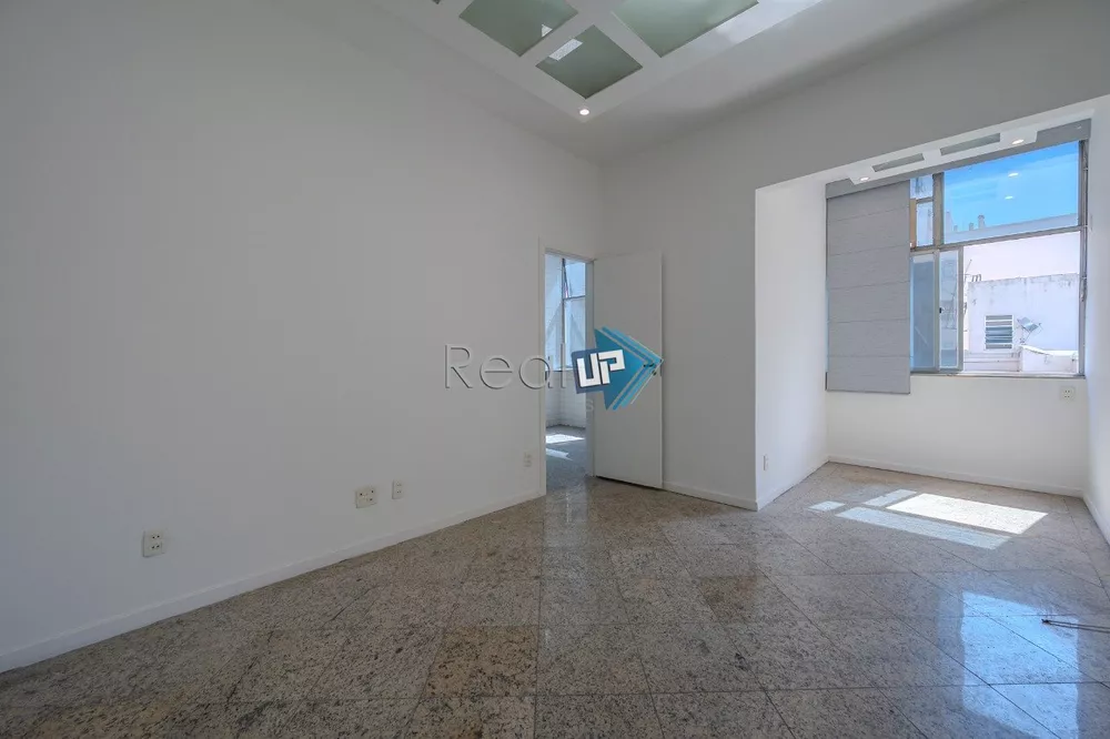 Apartamento à venda com 3 quartos, 85m² - Foto 1