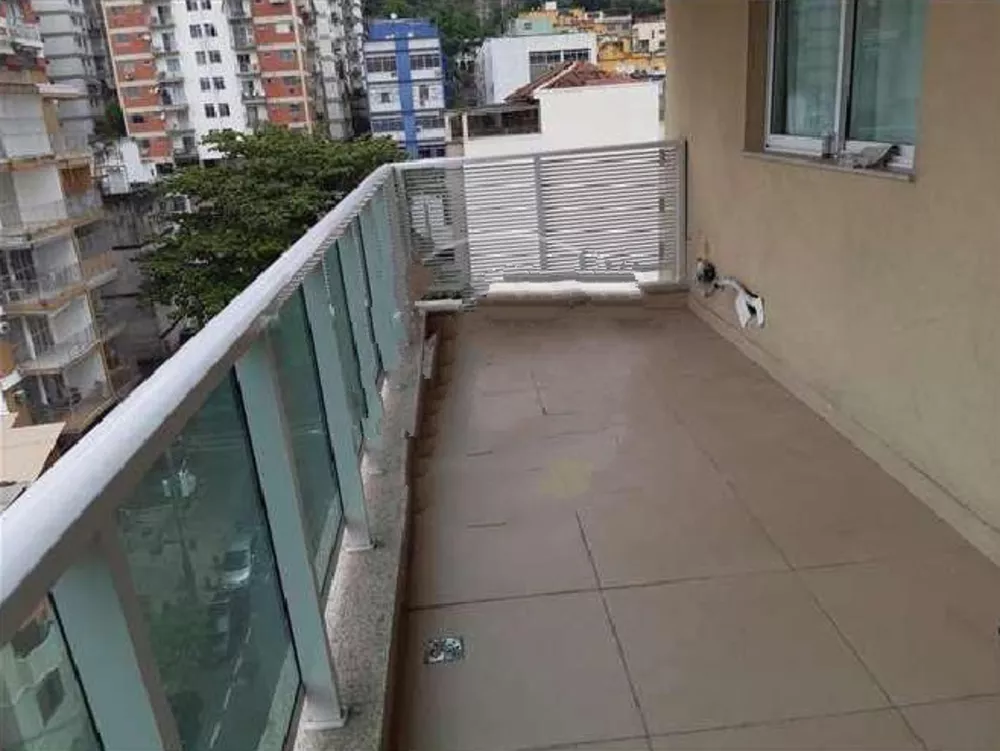 Apartamento à venda com 3 quartos, 180m² - Foto 1