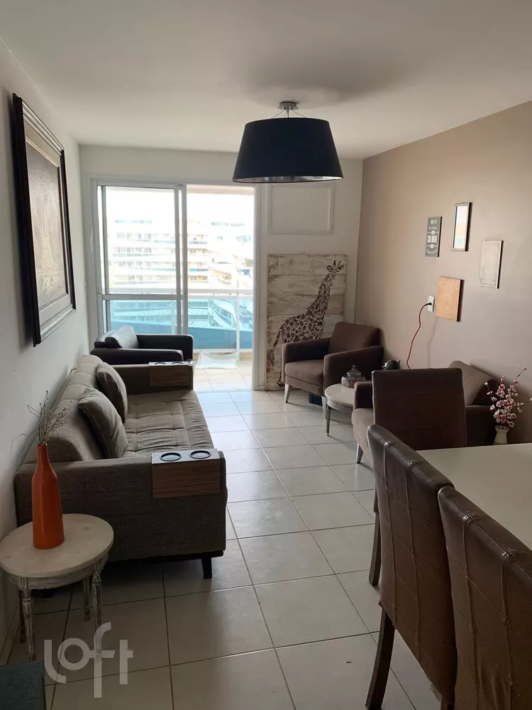 Apartamento à venda com 4 quartos, 198m² - Foto 2