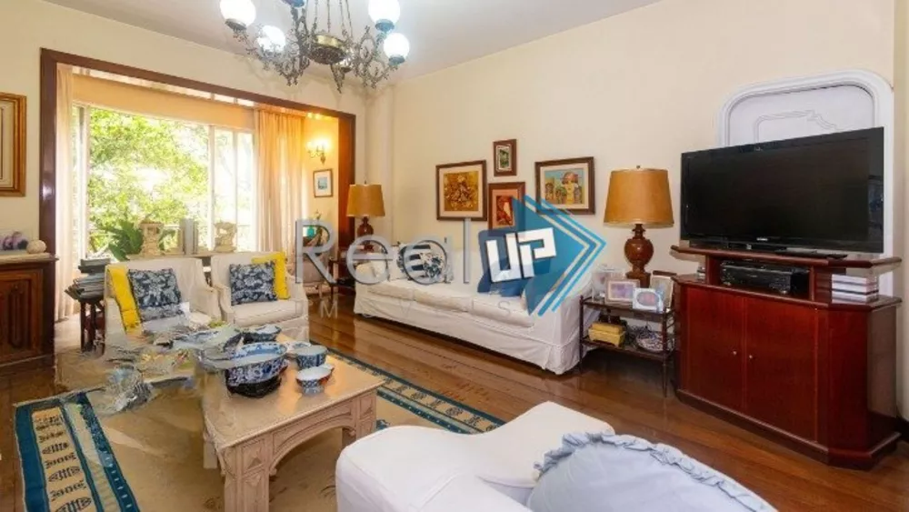 Apartamento à venda com 3 quartos, 220m² - Foto 4