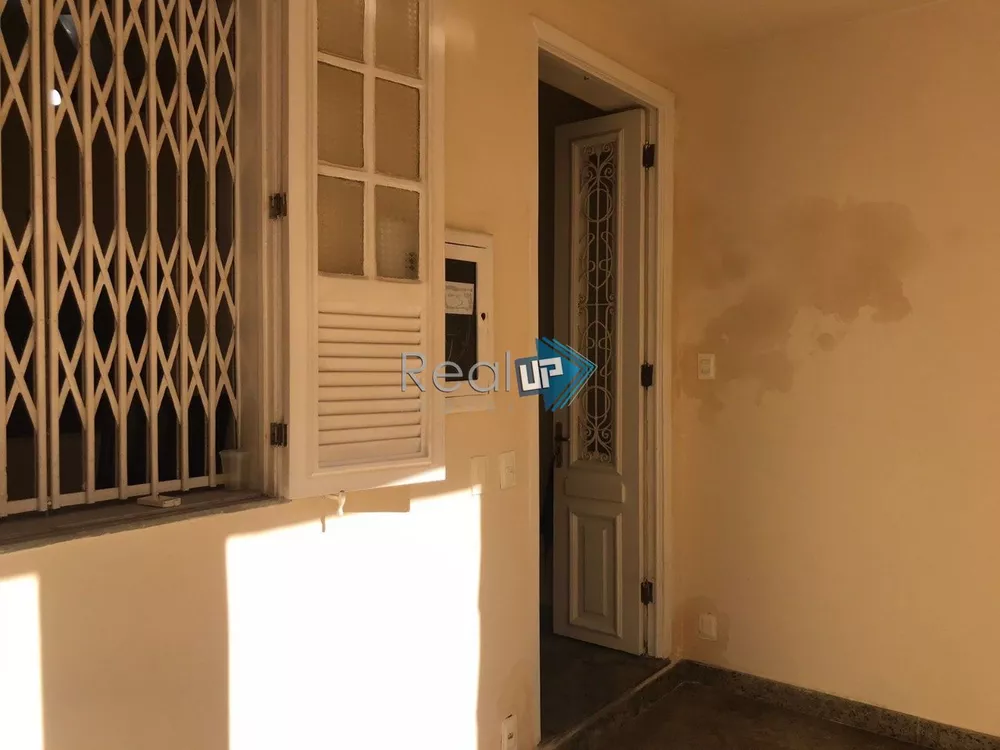 Casa à venda com 3 quartos, 136m² - Foto 3