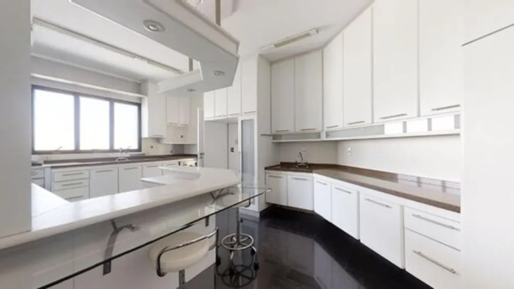 Apartamento, 4 quartos, 254 m² - Foto 1
