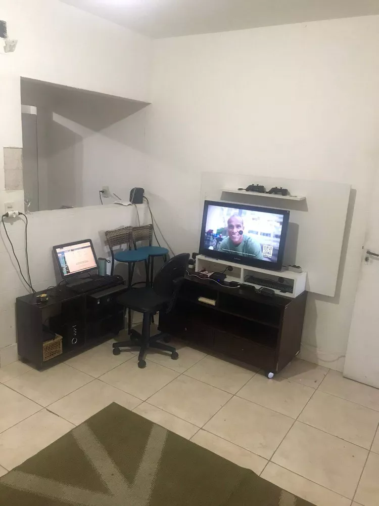 Casa para alugar com 1 quarto, 60m² - Foto 3