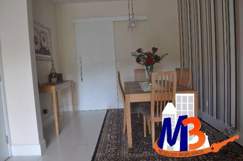 Apartamento à venda com 3 quartos, 140m² - Foto 2