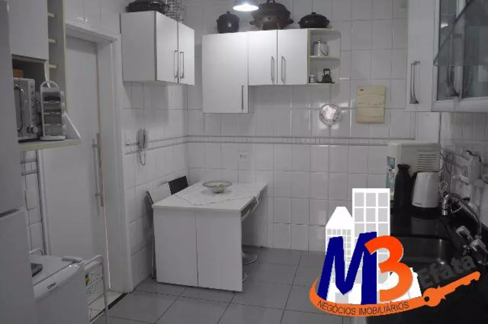 Apartamento à venda com 3 quartos, 140m² - Foto 3