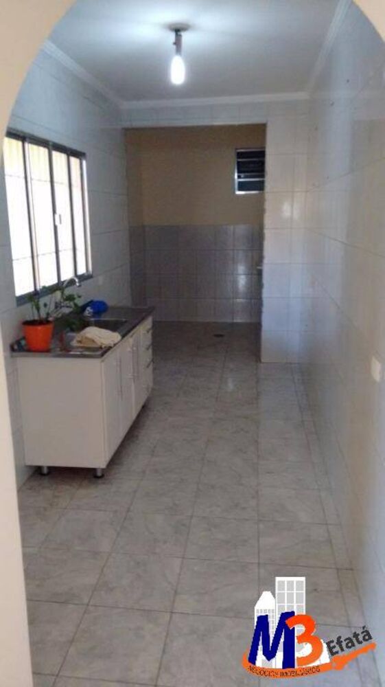 Casa à venda e aluguel com 3 quartos, 180m² - Foto 3