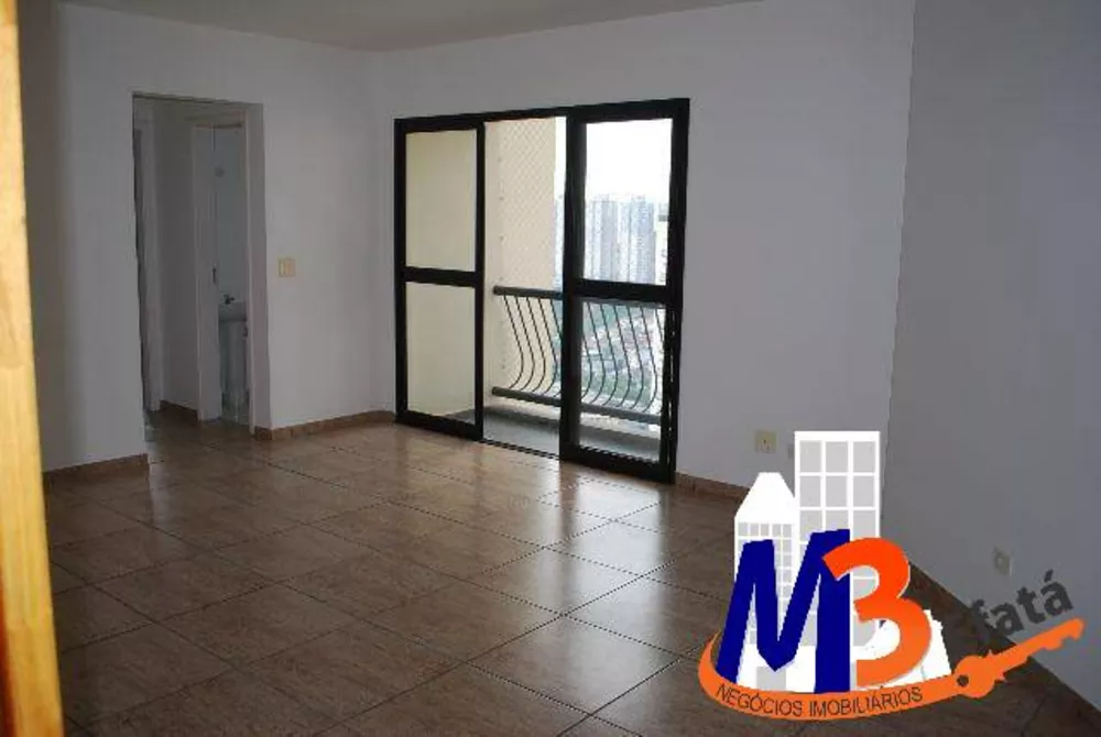 Apartamento à venda com 2 quartos, 83m² - Foto 3