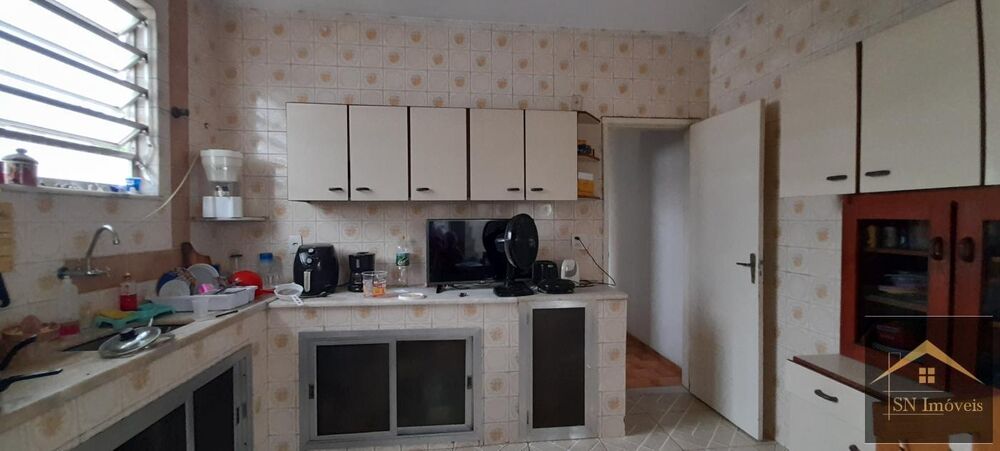 Apartamento à venda com 3 quartos, 180m² - Foto 11