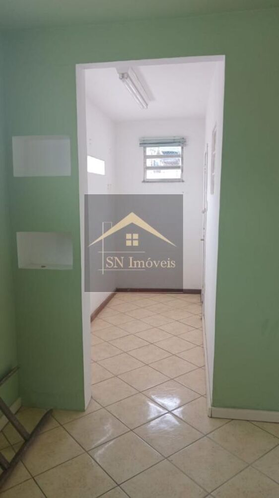 Casa à venda com 6 quartos, 160m² - Foto 1