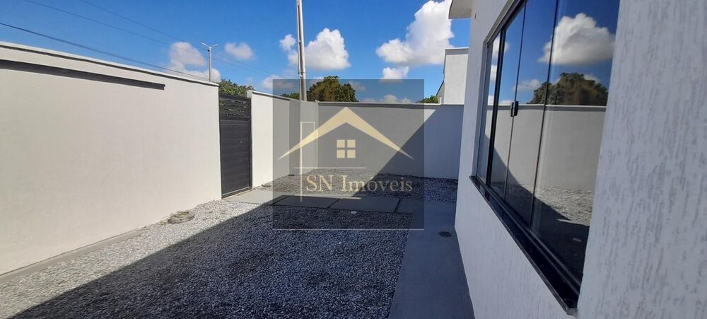Casa à venda com 3 quartos, 80m² - Foto 1