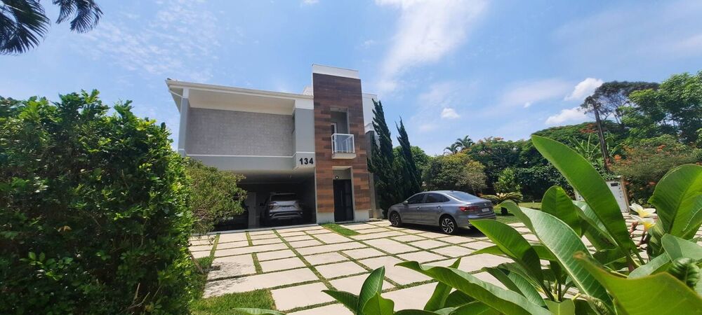 Casa à venda com 4 quartos, 380m² - Foto 1