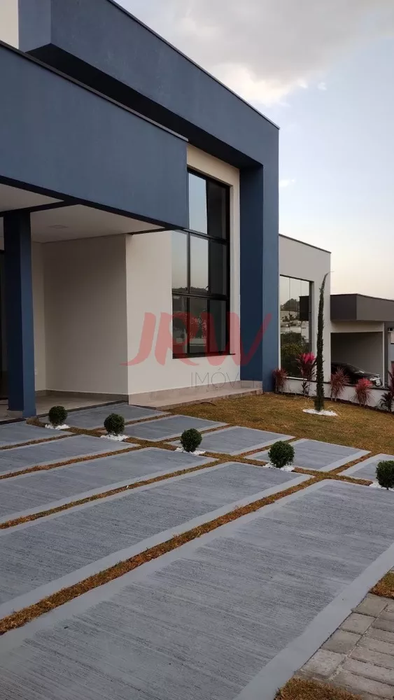 Casa à venda com 3 quartos, 300m² - Foto 3