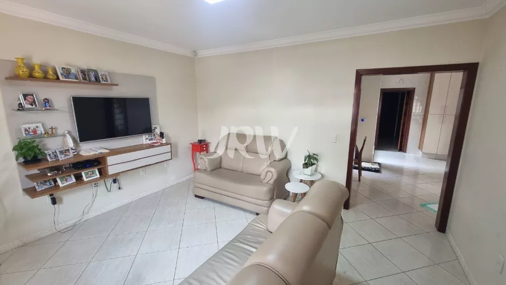 Casa à venda com 3 quartos, 150m² - Foto 3