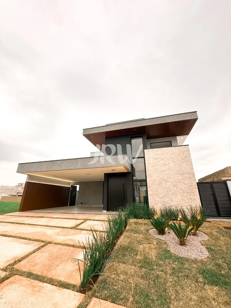 Casa, 3 quartos, 202 m² - Foto 1