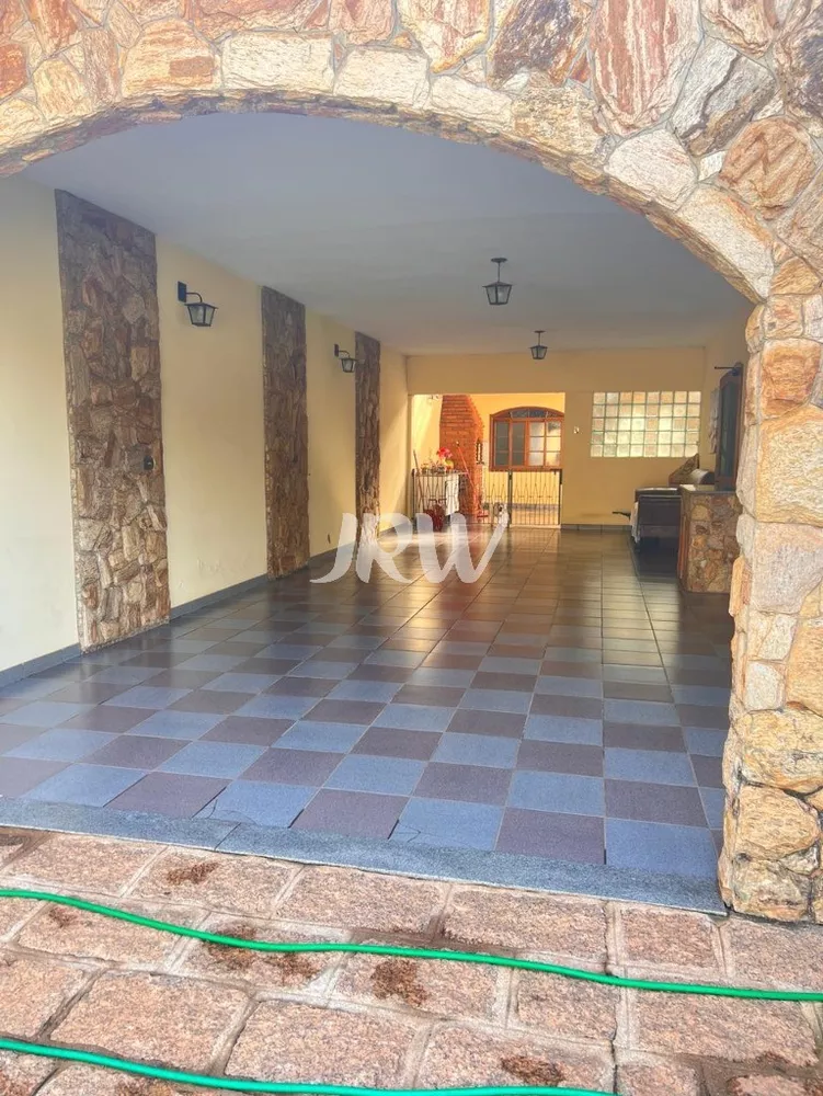 Chácara à venda com 3 quartos, 300m² - Foto 3