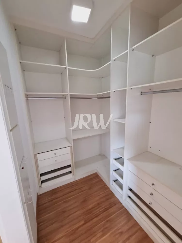 Casa à venda com 3 quartos, 300m² - Foto 4