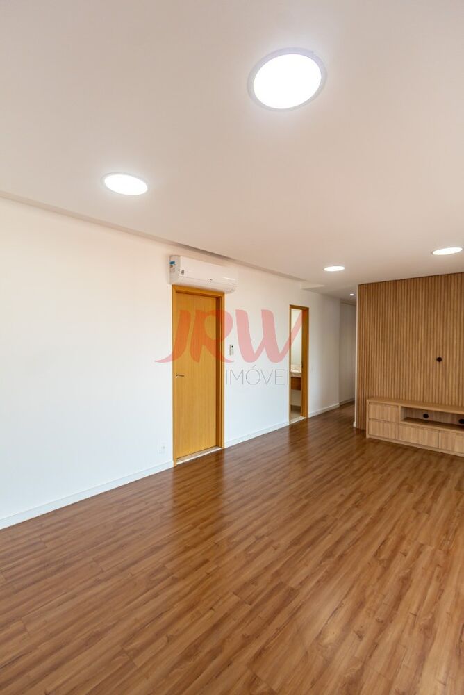 Apartamento à venda com 3 quartos, 116m² - Foto 1