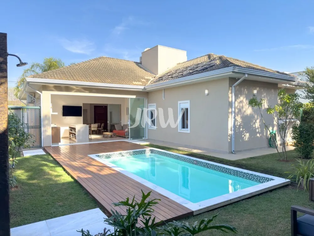 Casa, 3 quartos, 217 m² - Foto 1